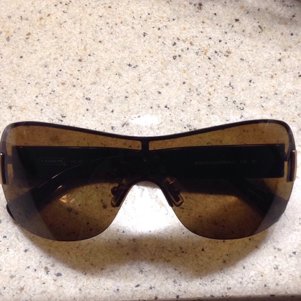 Coach polarized Daniella sunglasses! Brand new!